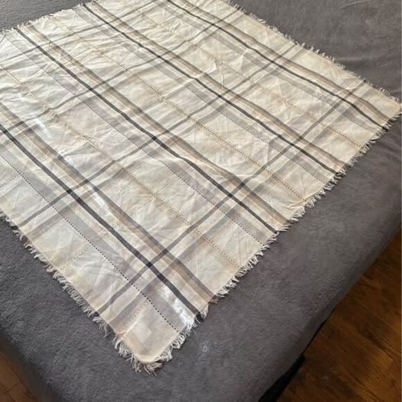 NEW Better Homes & Gardens Monday Plaid Woven Table Throw Table Cloth - Picture 5 of 10